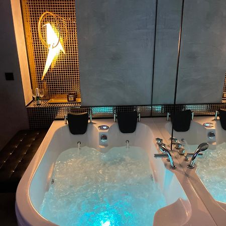 Apartament Z Jacuzzi W Sercu Krakowa Экстерьер фото